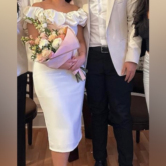 Club L London Estie White Midi Dress - Picture 2 of 2